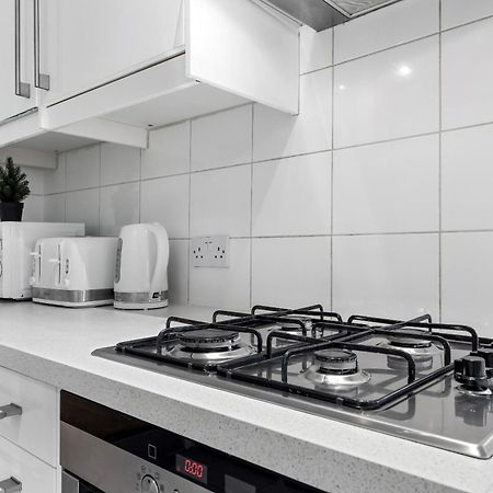 Luxury 4-Bedroom Modern Flat In Central London Steps From Station, Sleeps 9 In Style! Exteriör bild