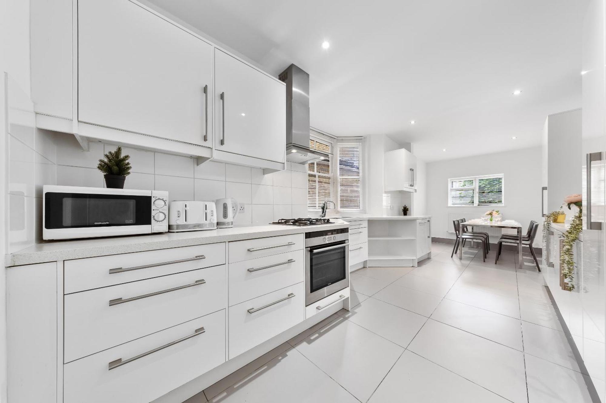 Luxury 4-Bedroom Modern Flat In Central London Steps From Station, Sleeps 9 In Style! Exteriör bild