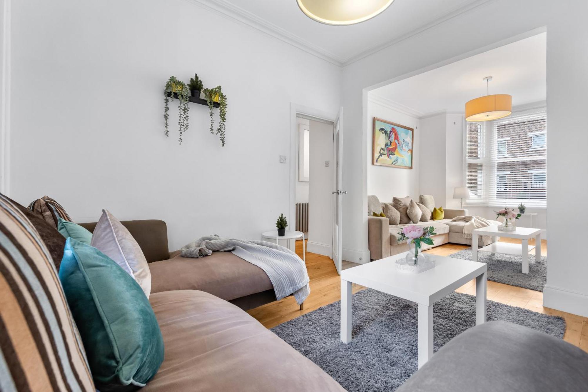 Luxury 4-Bedroom Modern Flat In Central London Steps From Station, Sleeps 9 In Style! Exteriör bild