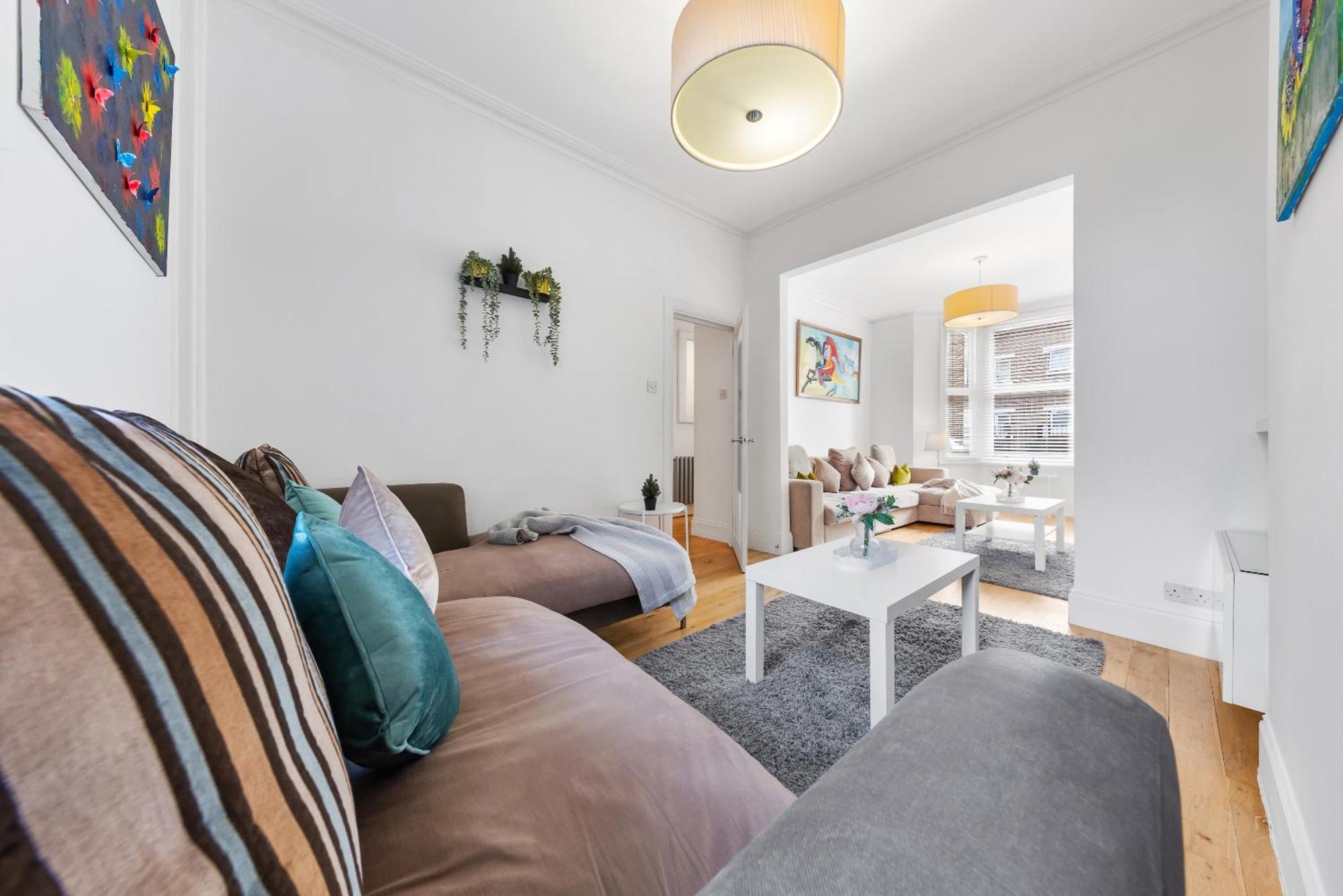 Luxury 4-Bedroom Modern Flat In Central London Steps From Station, Sleeps 9 In Style! Exteriör bild