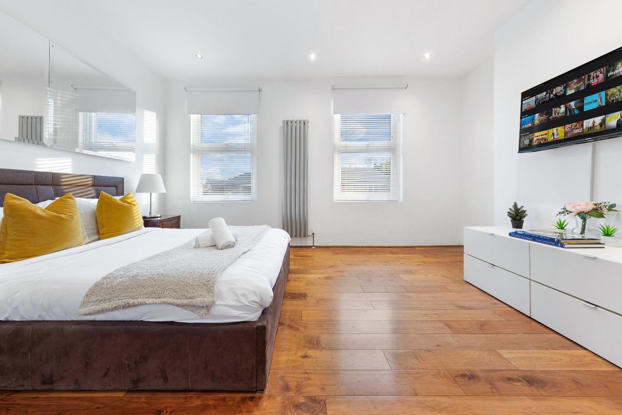 Luxury 4-Bedroom Modern Flat In Central London Steps From Station, Sleeps 9 In Style! Exteriör bild