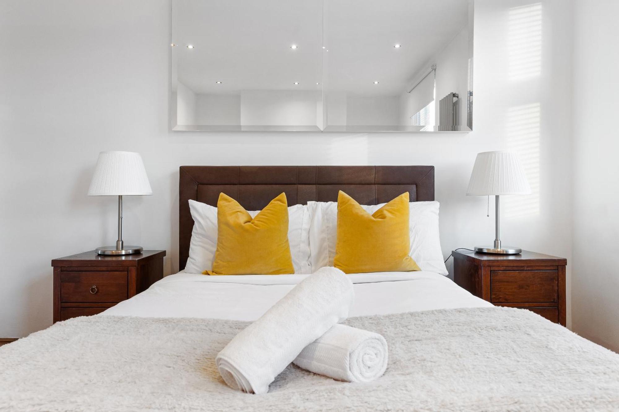 Luxury 4-Bedroom Modern Flat In Central London Steps From Station, Sleeps 9 In Style! Exteriör bild