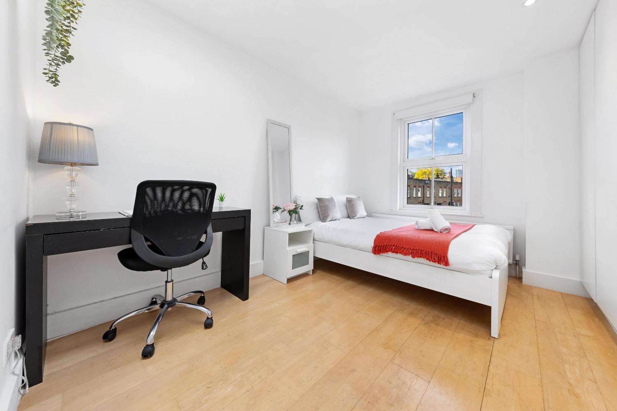 Luxury 4-Bedroom Modern Flat In Central London Steps From Station, Sleeps 9 In Style! Exteriör bild