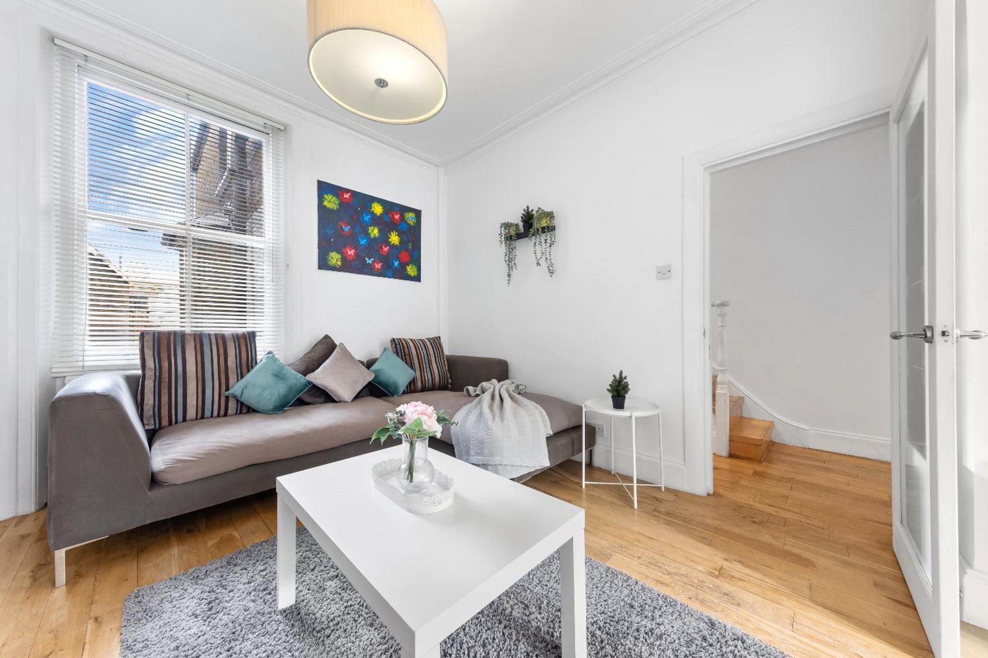 Luxury 4-Bedroom Modern Flat In Central London Steps From Station, Sleeps 9 In Style! Exteriör bild