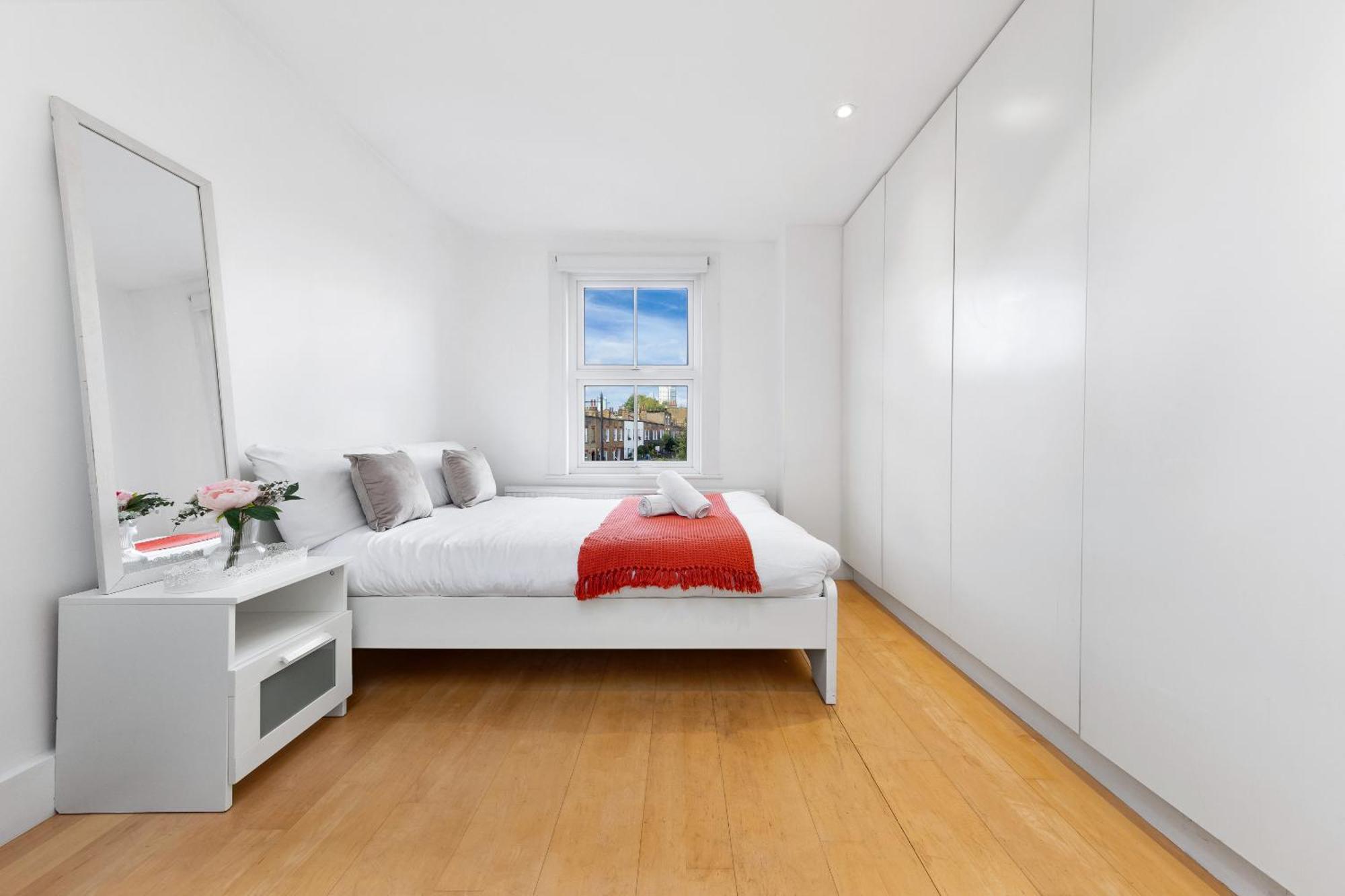 Luxury 4-Bedroom Modern Flat In Central London Steps From Station, Sleeps 9 In Style! Exteriör bild