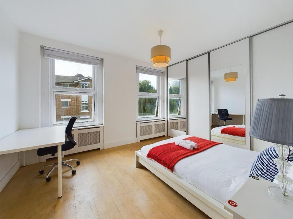 Luxury 4-Bedroom Modern Flat In Central London Steps From Station, Sleeps 9 In Style! Rum bild