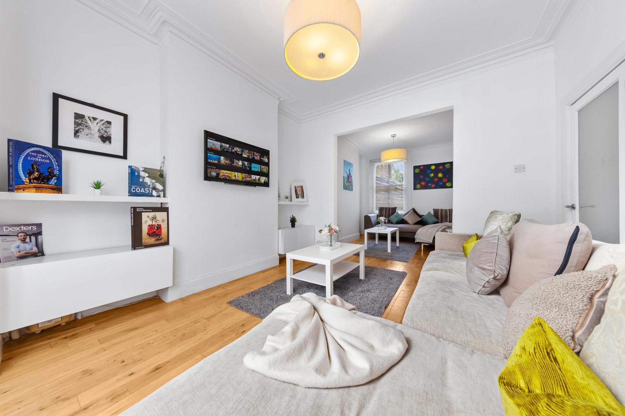Luxury 4-Bedroom Modern Flat In Central London Steps From Station, Sleeps 9 In Style! Exteriör bild