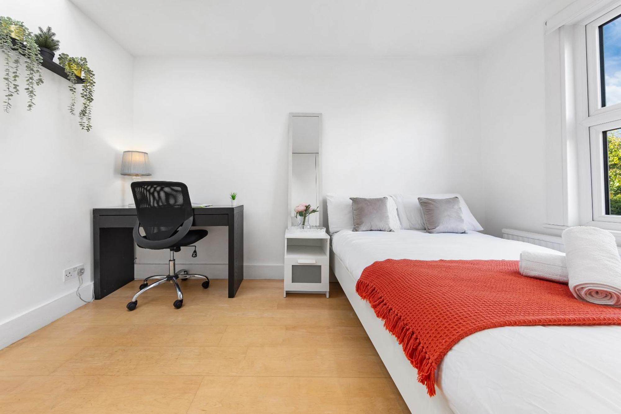 Luxury 4-Bedroom Modern Flat In Central London Steps From Station, Sleeps 9 In Style! Exteriör bild