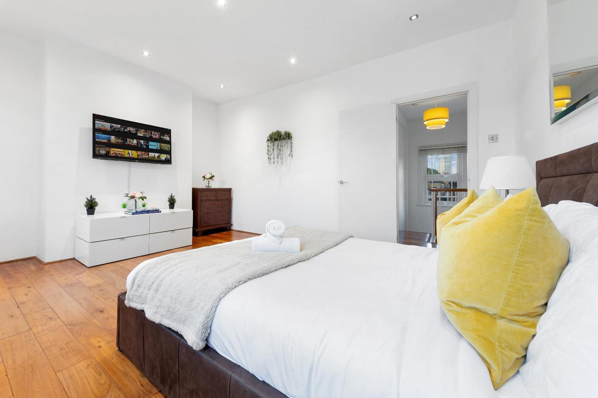 Luxury 4-Bedroom Modern Flat In Central London Steps From Station, Sleeps 9 In Style! Exteriör bild