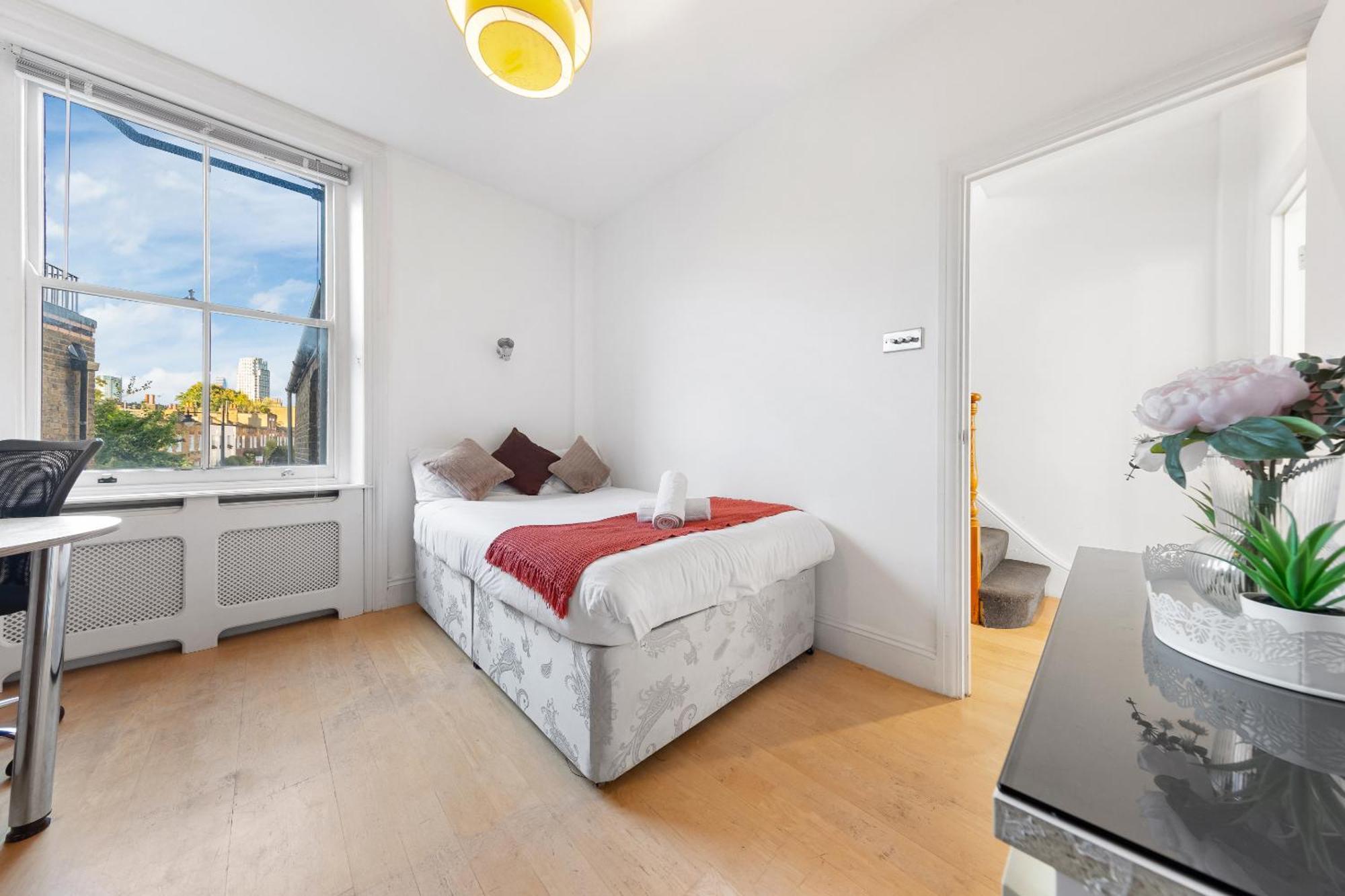 Luxury 4-Bedroom Modern Flat In Central London Steps From Station, Sleeps 9 In Style! Exteriör bild